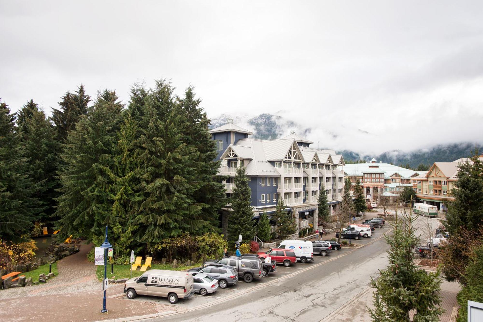 R & R Retreat Luxury Condo Whistler Exterior photo